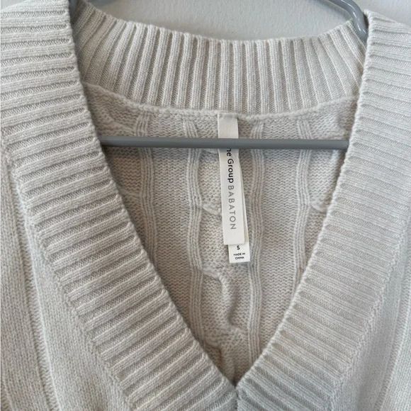 Aritzia Babaton merino wool sweater vest - Picture 2 of 4